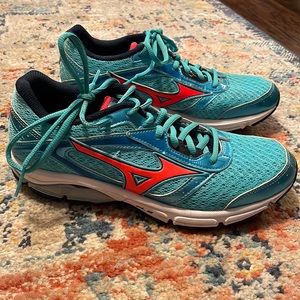 Mizuno Running Shoes